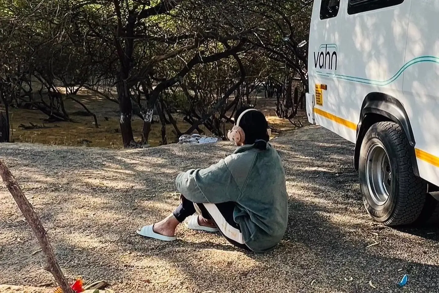 A Vahn client with their custom-built caravan